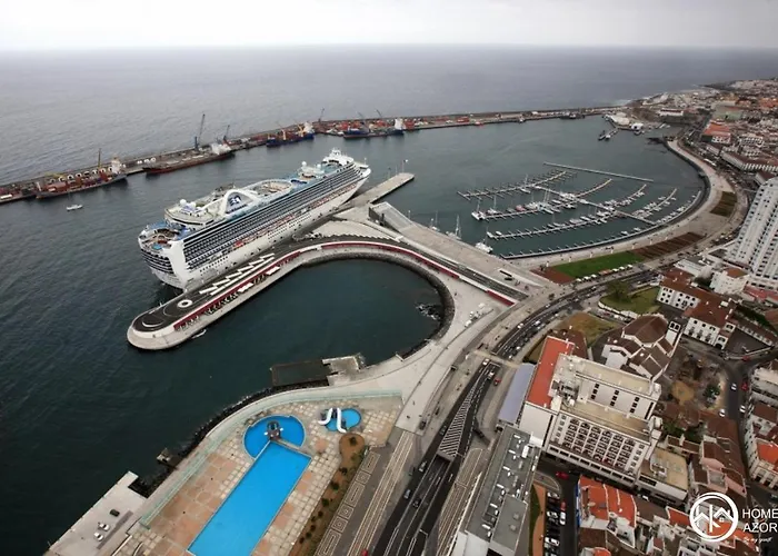 Daire Azores - Calheta Downtown