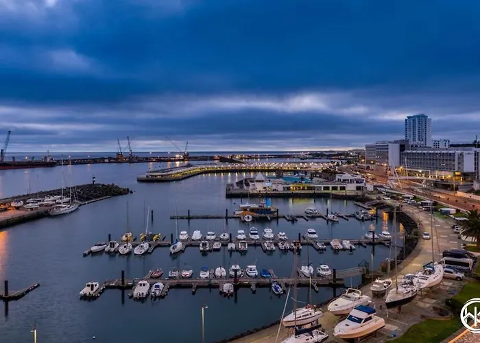 Azores - Calheta Downtown Daire *